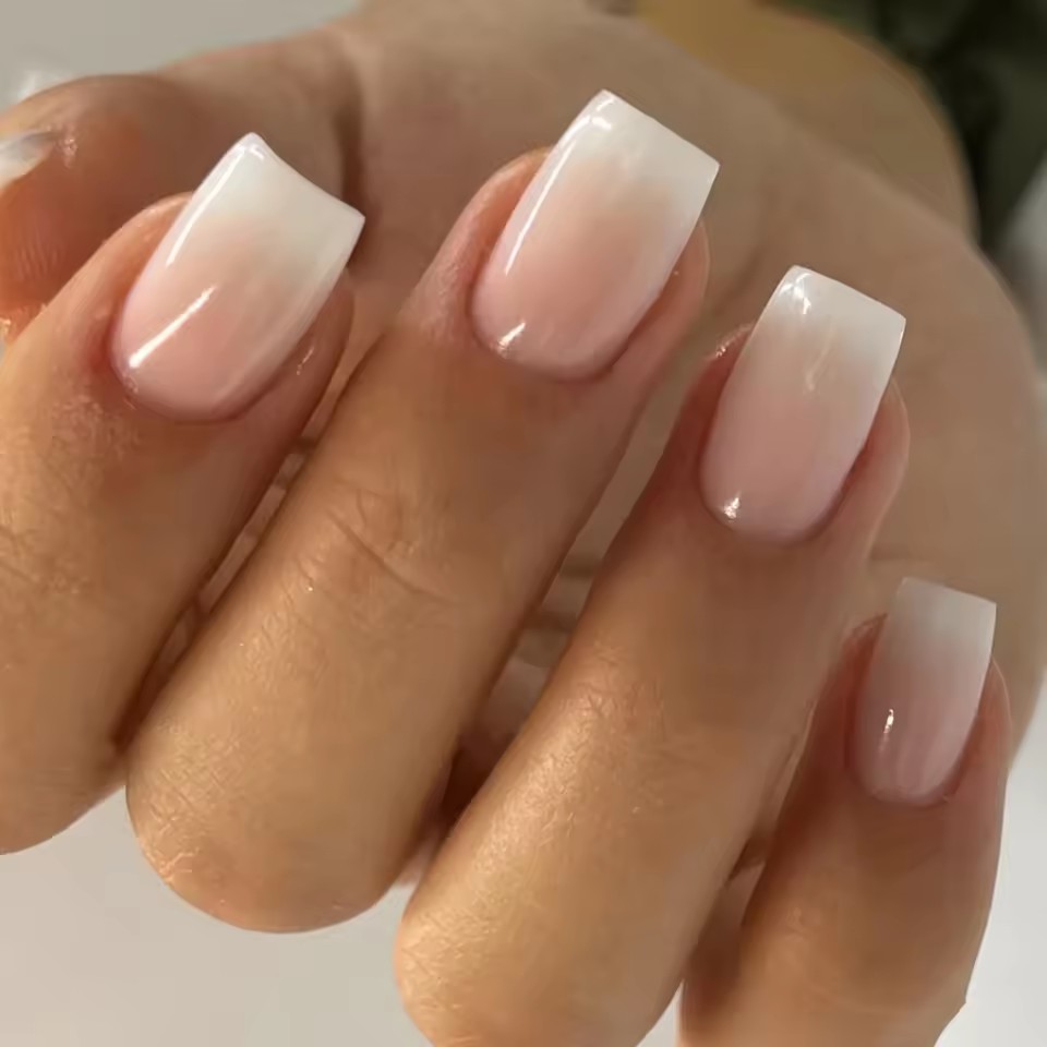 Short Pink Press on Nails Simp - огляд і ціна Nail Art Ombre Pink